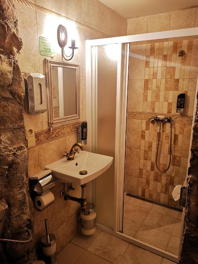 Hotel U Cisare Iii. Мельник Экстерьер фото